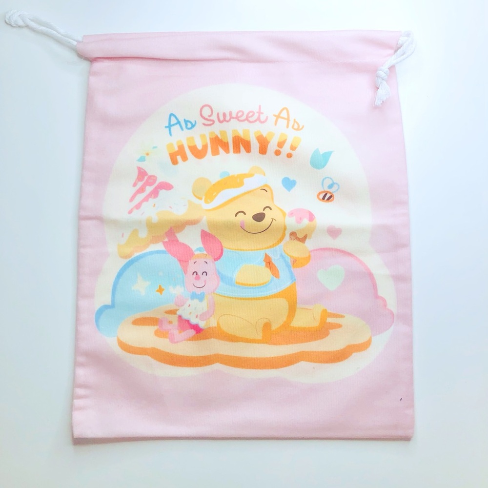 [DISNEY] BNWOT Winnie the Pooh Drawstring Bag (Large)